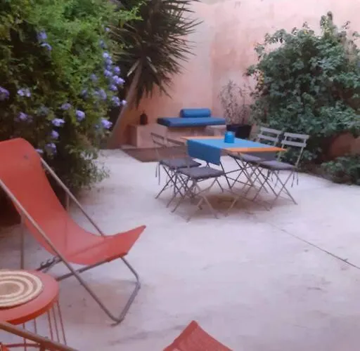 Arlette La Petite Maison Arlesienne